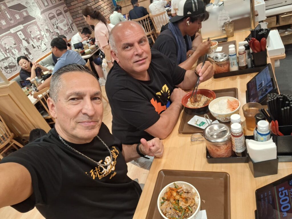10-1024x768 Tamad Üyeleri Tokyo Ham Radio Fair 2025 e katıldı